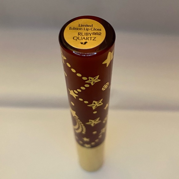 Estée Lauder Limited Edition Lip Gloss in Ruby Quartz - Picture 2 of 2